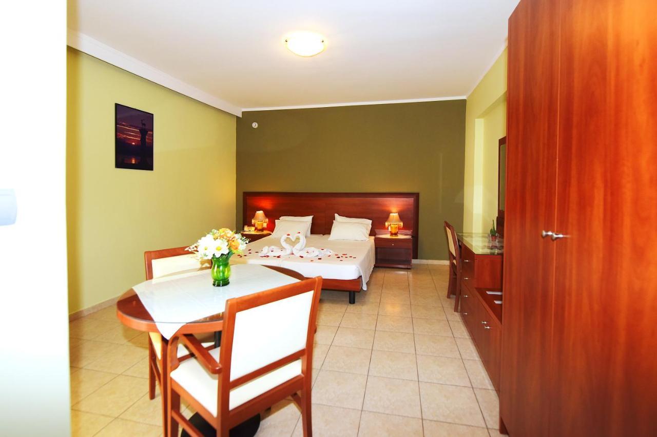 Esmeralda Aparthotel Kremastí