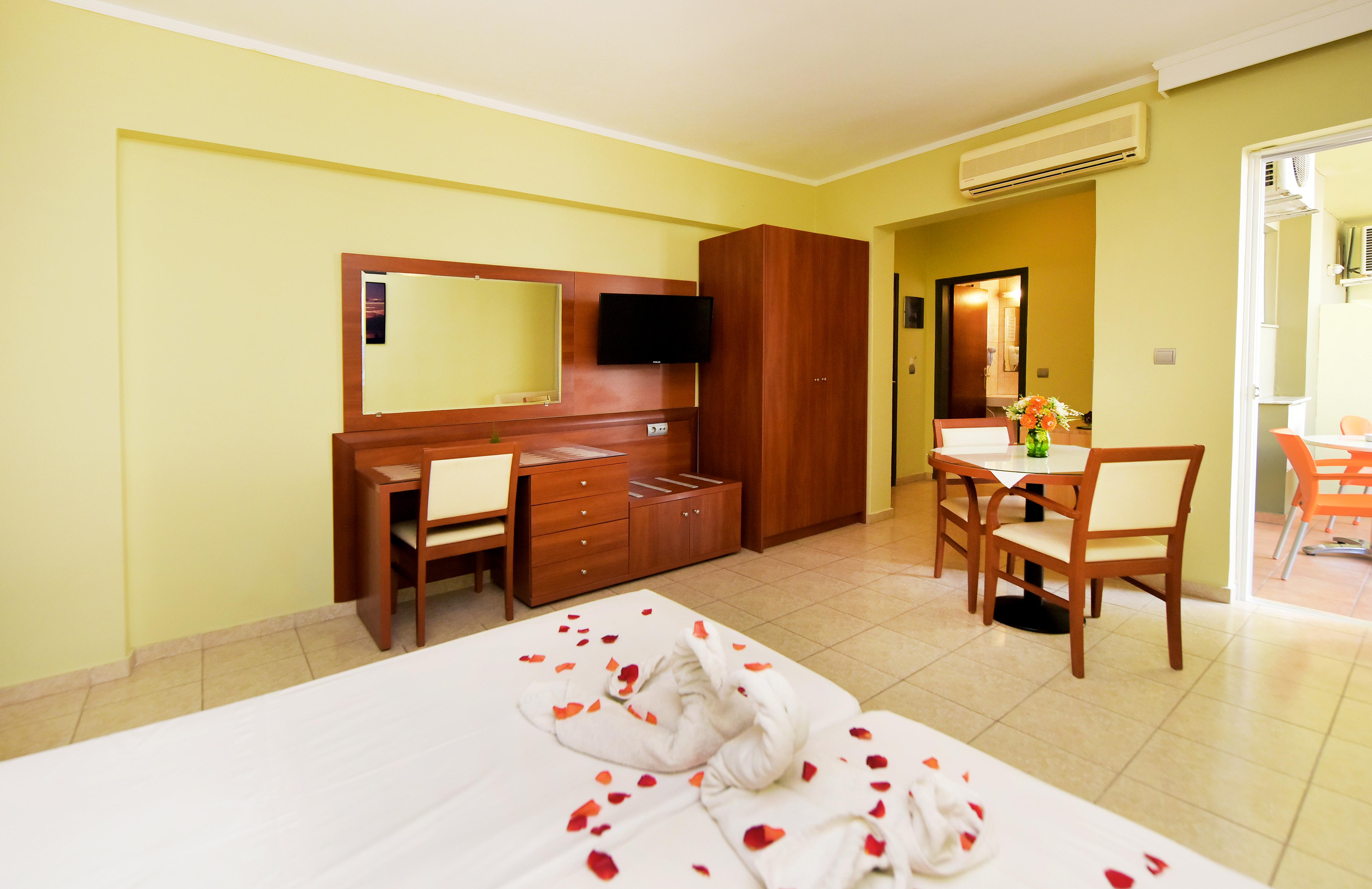 Esmeralda Aparthotel Kremastí