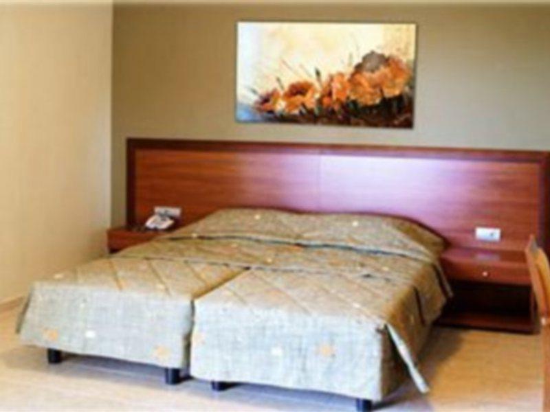Esmeralda Aparthotel Kremastí